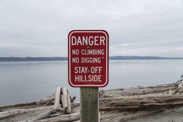 Plaque signalétique en laiton : l'élément qu'il faut pour se faire connaître