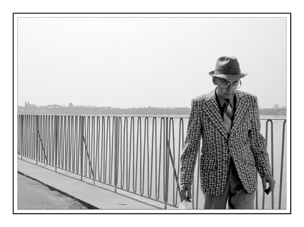 Le veston : Élégance, histoire et astuces de style pour hommes modernes